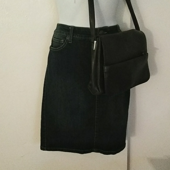 Elastic jeans skirt - Picture 3 of 6